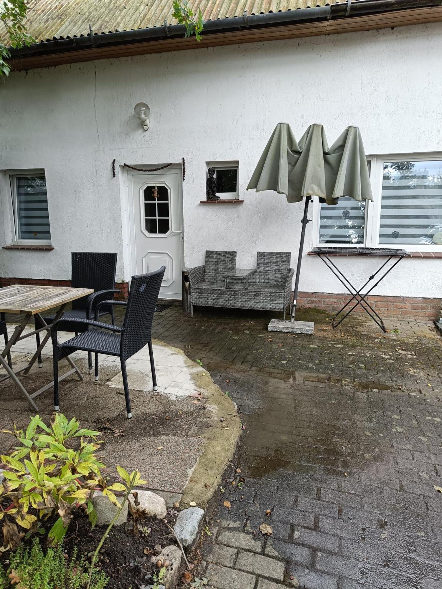 Ferienwohnung Mit Separatem Eingang Und Parkplatz, Ideal Fuer Handwerker Und Geschaeftsreisende Дорф-Мекленбург Экстерьер фото